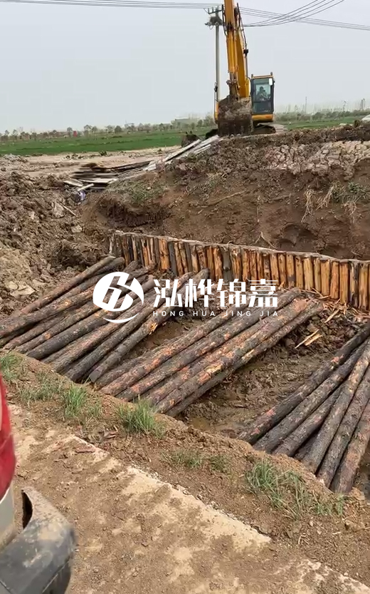 5米大頭16松木樁多少錢一根？按小頭報(bào)價(jià)貴還是大頭報(bào)價(jià)貴？
