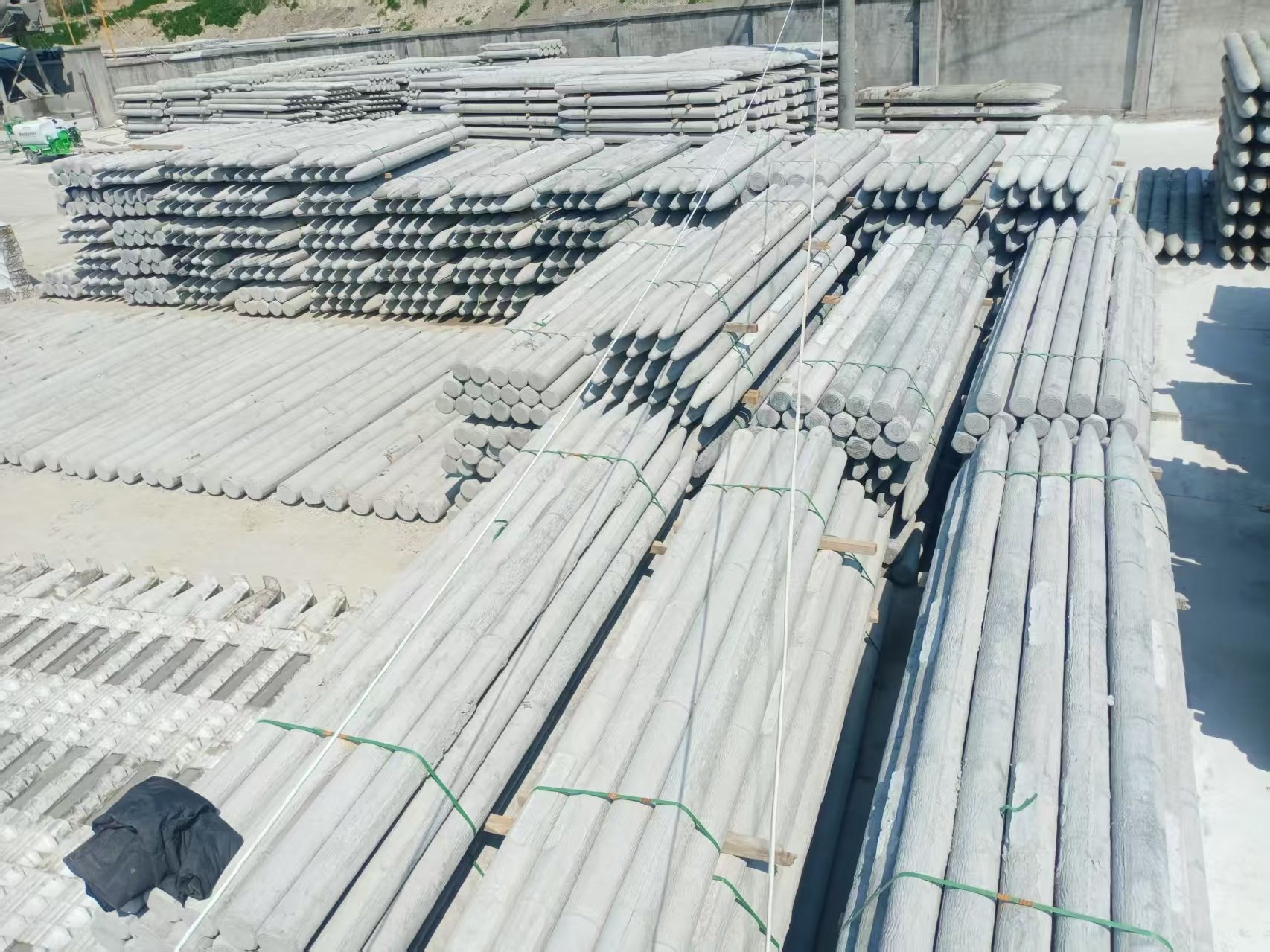 水泥樁廠家泓樺錦嘉 - 水泥樁和木樁哪個(gè)更經(jīng)濟(jì)？?