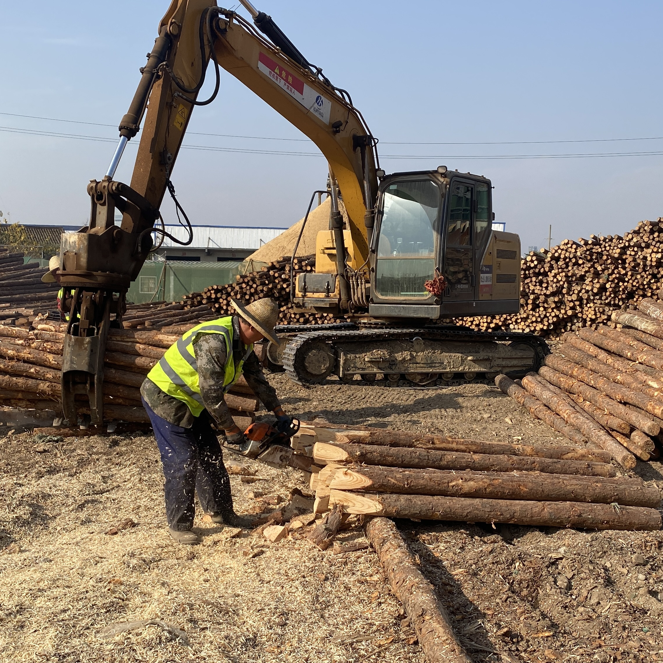 水泥仿木樁廠家泓樺錦嘉 - 水泥圓樁和水泥方樁的區(qū)別是什么？
